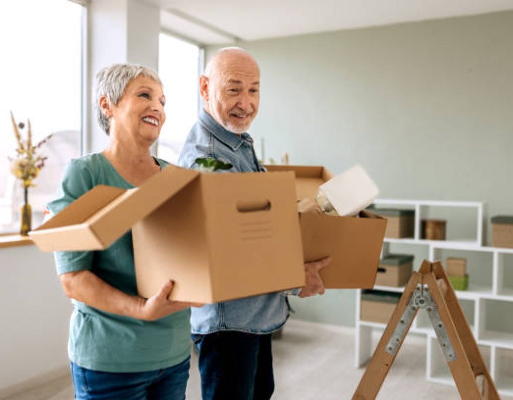 Packing Bees Movers helping seniors relocate safely and efficiently with expertise